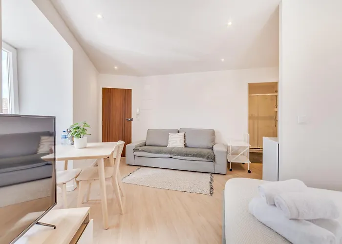 Apartment Beato Riverside Cozy