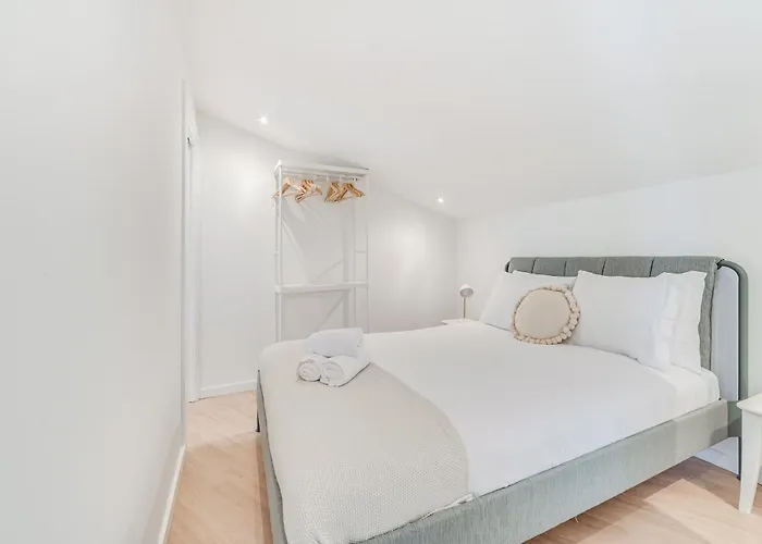 Apartment Beato Riverside Cozy