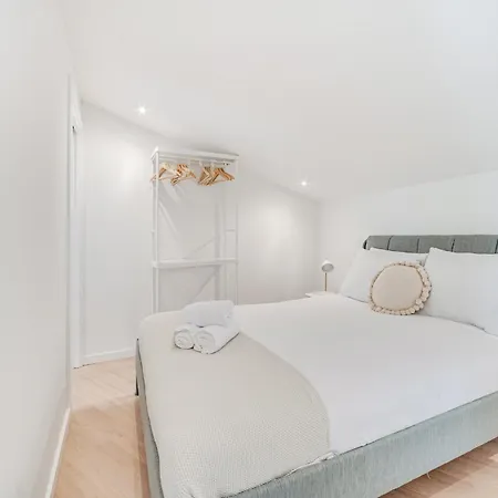 Apartment Beato Riverside Cozy